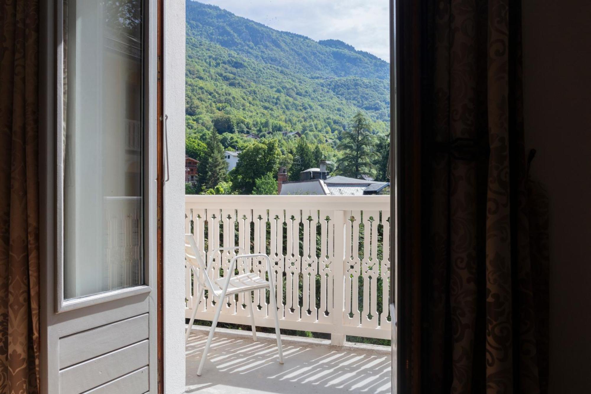 Hotel Le Belvedere บรีดเดอ-เล-แบ็ง ภายนอก รูปภาพ