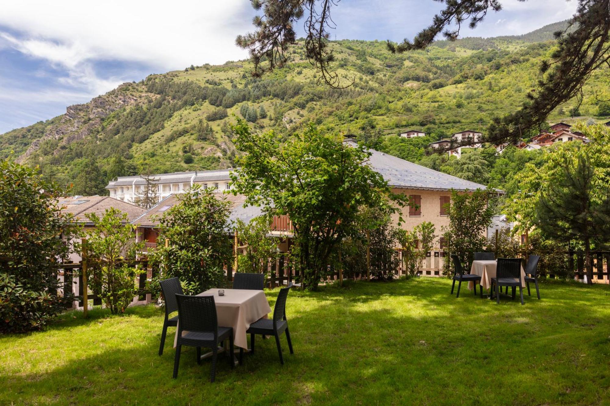 Hotel Le Belvedere บรีดเดอ-เล-แบ็ง ภายนอก รูปภาพ