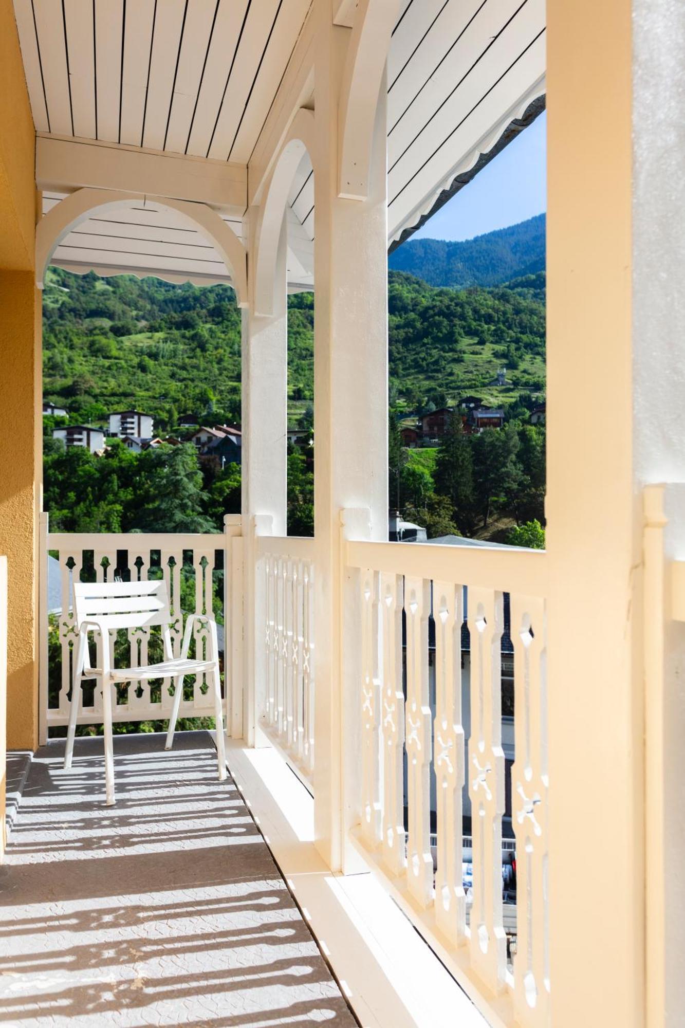 Hotel Le Belvedere บรีดเดอ-เล-แบ็ง ภายนอก รูปภาพ