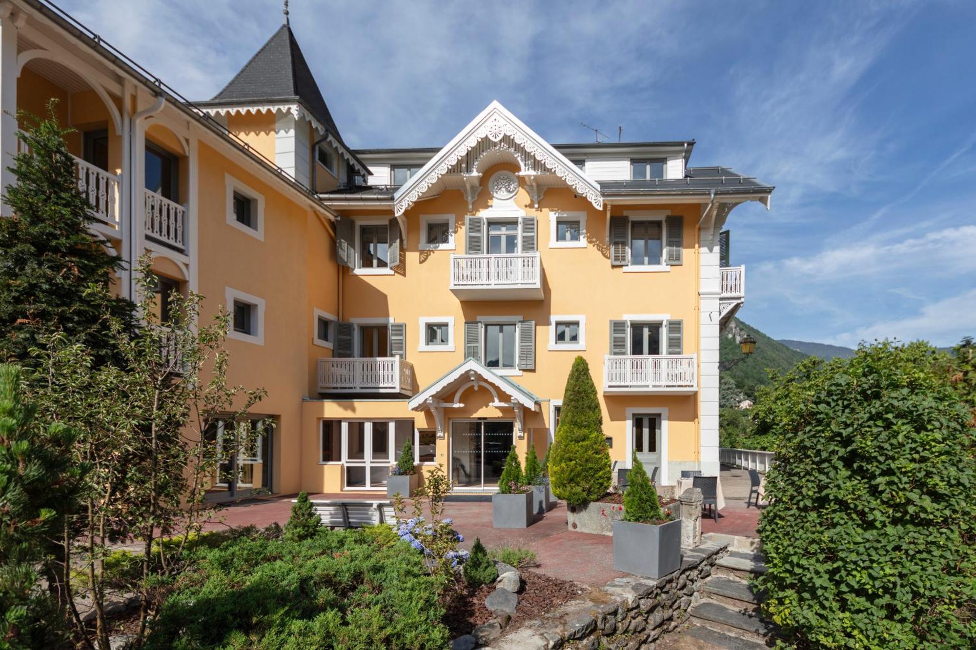 Hotel Le Belvedere บรีดเดอ-เล-แบ็ง ภายนอก รูปภาพ