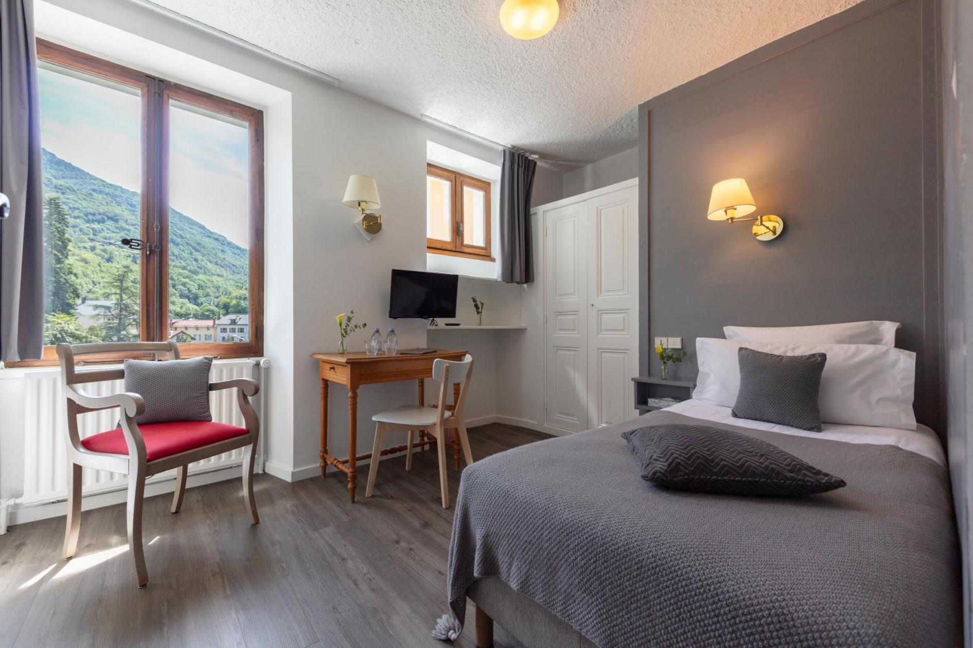 Hotel Le Belvedere บรีดเดอ-เล-แบ็ง ภายนอก รูปภาพ